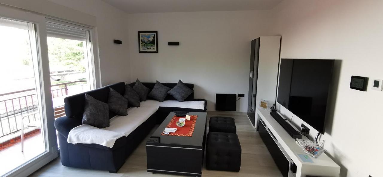 Apartman Perunika Selce Exterior foto