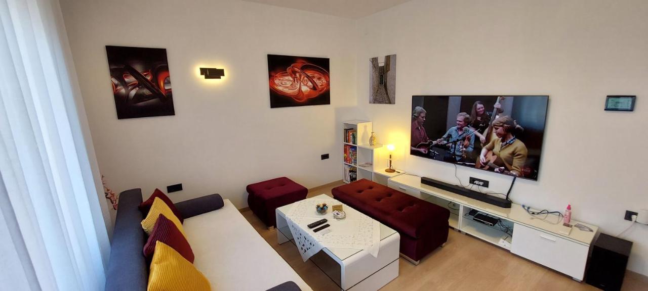 Apartman Perunika Selce Exterior foto